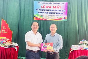 Kỷ niệm 136 năm ngày sinh của Chủ tịch Hồ Chí Minh vĩ đại, Khoa Quốc tế – Đại học Thái Nguyên hỗ trợ và phối hợp với UBND xã Thanh Mai tổ chức Lễ Ra mắt Điểm thư viện gắn với sinh hoạt văn hoá cộng đồng